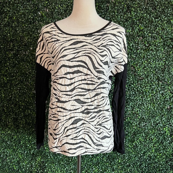 Pistachio Black Blouse 3D Printed Size S - Picture 1 of 9